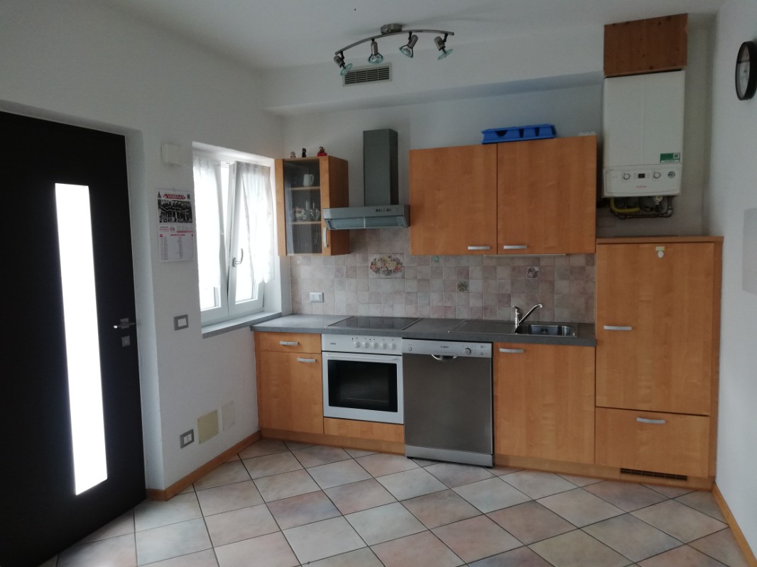 Appartamento Vacanze / Flat / Wohnung zu vermieten a Varena - Signora Luisa - Via Mercato 51 - Tel: 3485900835