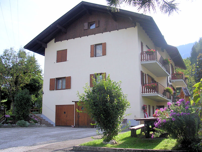 Appartamento Vacanze / Flat / Wohnung zu vermieten a Ziano di Fiemme - Signor Willy - Via Cavelonte 7 - Tel: 3474810390