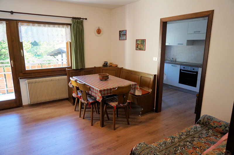 Appartamento Vacanze / Flat / Wohnung zu vermieten a Ziano di Fiemme - Signor Willy - Via Cavelonte 7 - Tel: 3474810390