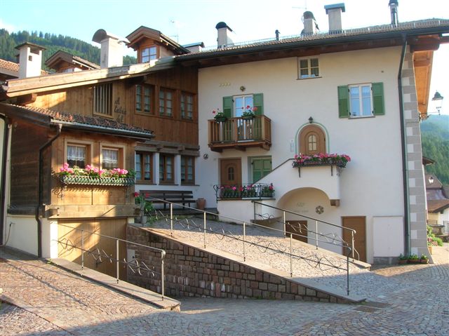 Appartamento Vacanze / Flat / Wohnung zu vermieten a Ziano di Fiemme - Signor Antonio - Via Zanolin 23/1 - Tel: 3355227283