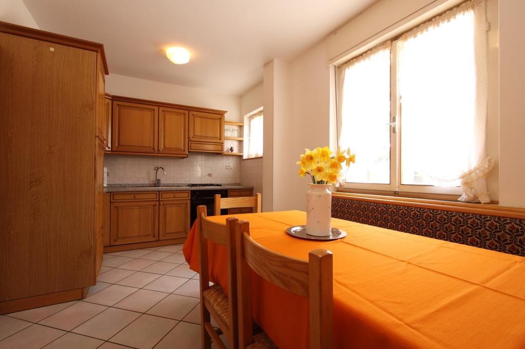 Appartamento Vacanze / Flat / Wohnung zu vermieten a Castello Molina di Fiemme - Villa Panorama - Via Roma 41 - Tel: 0462235507