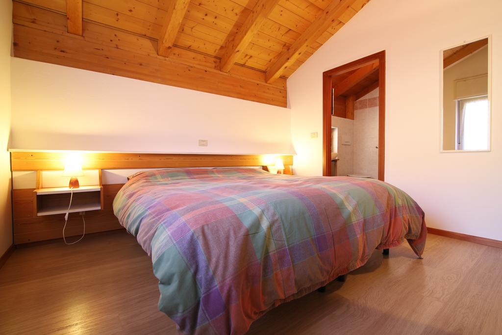 Appartamento Vacanze / Flat / Wohnung zu vermieten a Castello Molina di Fiemme - Villa Panorama - Via Roma 41 - Tel: 0462235507