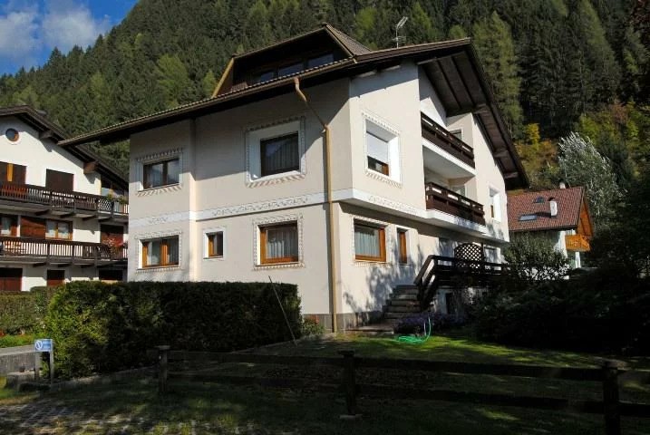 Appartamento Vacanze / Flat / Wohnung zu vermieten a Predazzo - Fam Michielini - Via Lagorai 65 - Tel: 3454991713