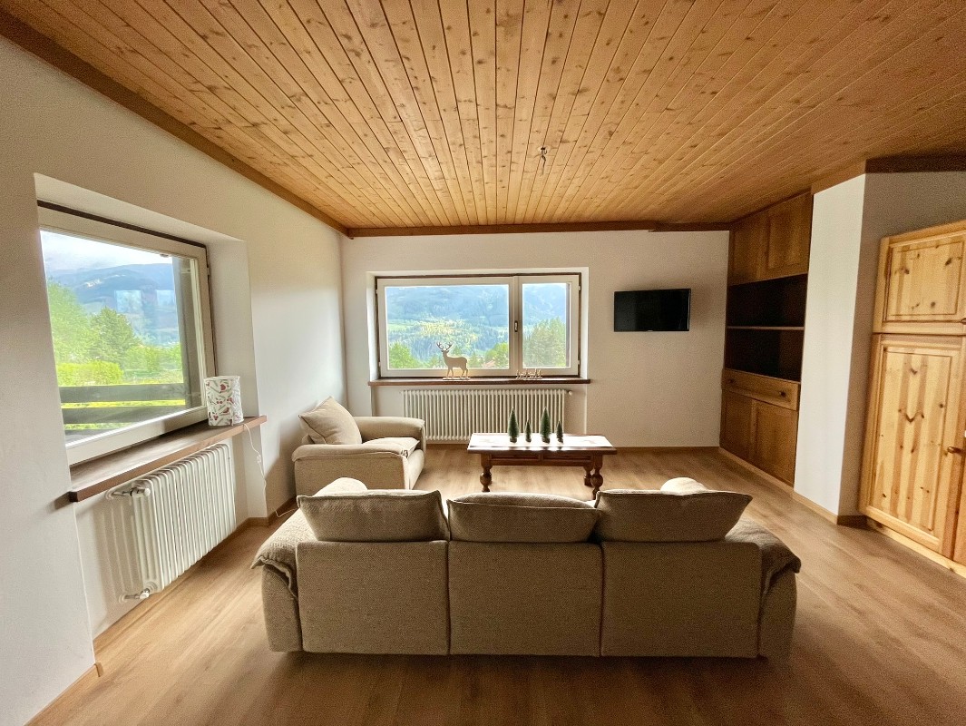 Appartamento Vacanze / Flat / Wohnung zu vermieten a Cavalese - Signor Michele - Via Costabella 40 - Tel: 3405284626