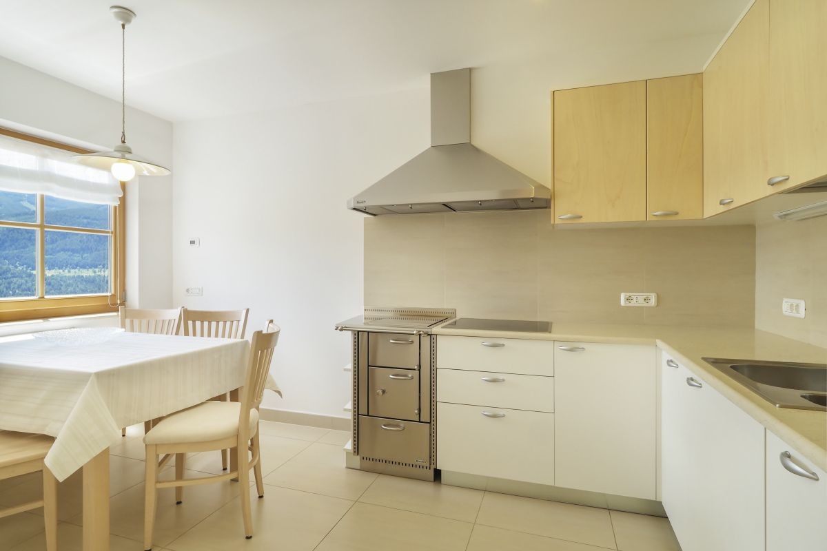 Appartamento Vacanze / Flat / Wohnung zu vermieten a Carano - Signora Silvia - Via Bivio 10 - Tel: 3806405605