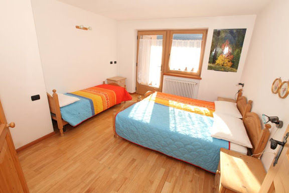 Appartamento Vacanze / Flat / Wohnung zu vermieten a Castello Molina di Fiemme - Nones Serafino - Loc. Medoina 2 - Tel: 0462341124