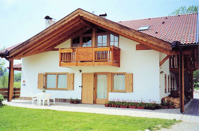 Appartamento Vacanze / Flat / Wohnung zu vermieten a Castello Molina di Fiemme - Nones Serafino - Loc. Medoina 2 - Tel: 0462341124