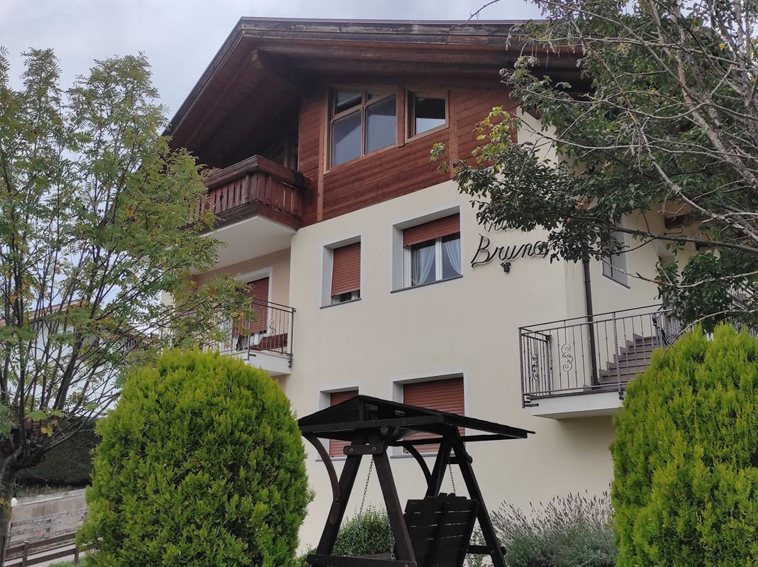 Appartamento Vacanze / Flat / Wohnung zu vermieten a Castello Molina di Fiemme - Signora Seber - Via Stazione 42 - Tel: 3887462263