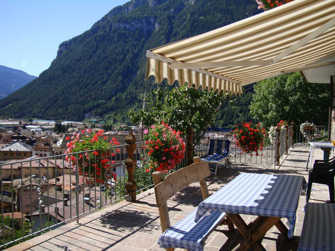 Appartamento Vacanze / Flat / Wohnung zu vermieten a Predazzo - Fiorio Ornella - Salita Brigadoi 1 - Tel: 0462502260