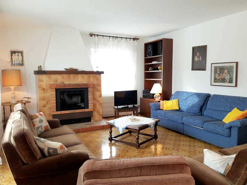 Appartamento Vacanze / Flat / Wohnung zu vermieten a Cavalese - Bellante Giovanna - Via Dossi 4 - Tel: 3397190229