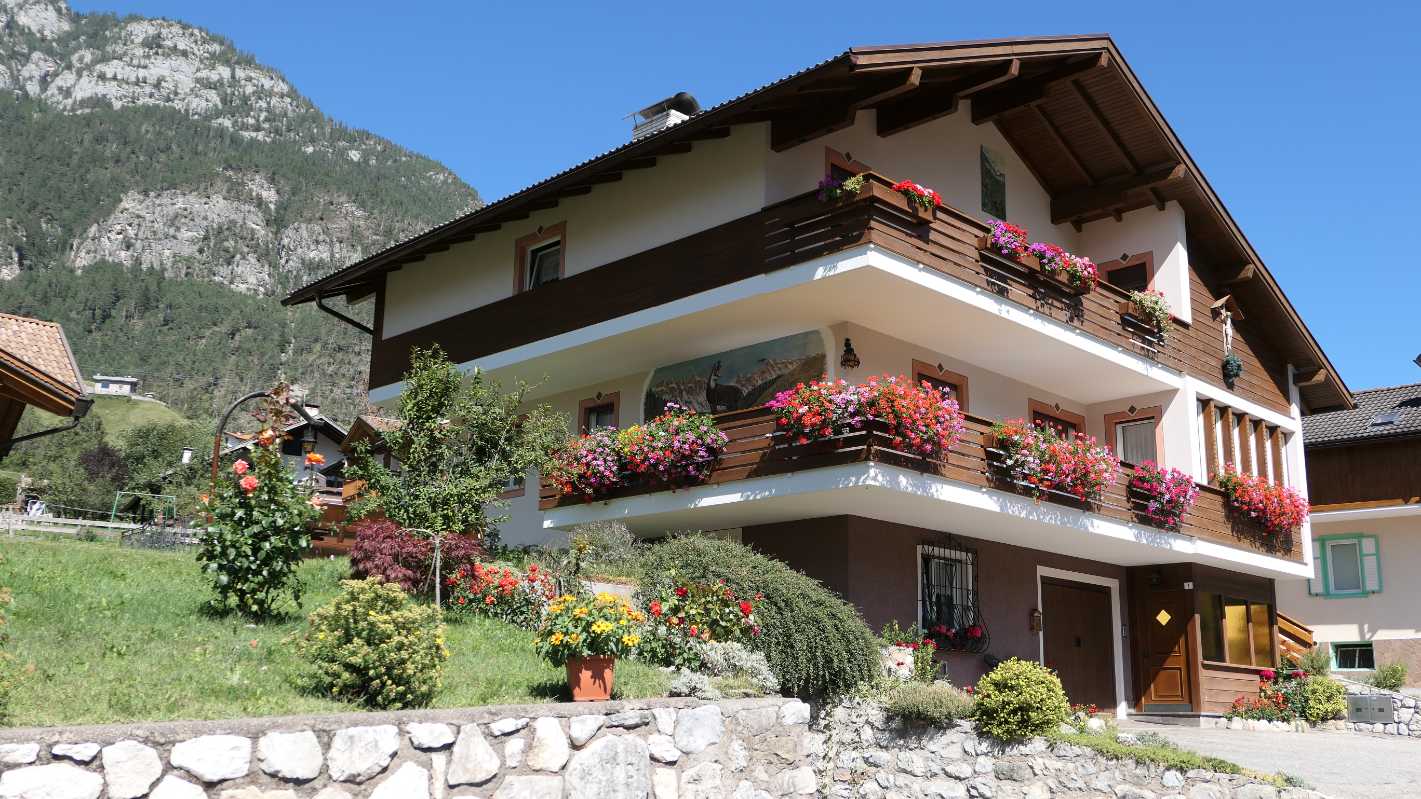 Appartamento Vacanze / Flat / Wohnung zu vermieten a Ziano di Fiemme - Vanzetta Giusy - Via Prenner 1 - Tel: 0462571316