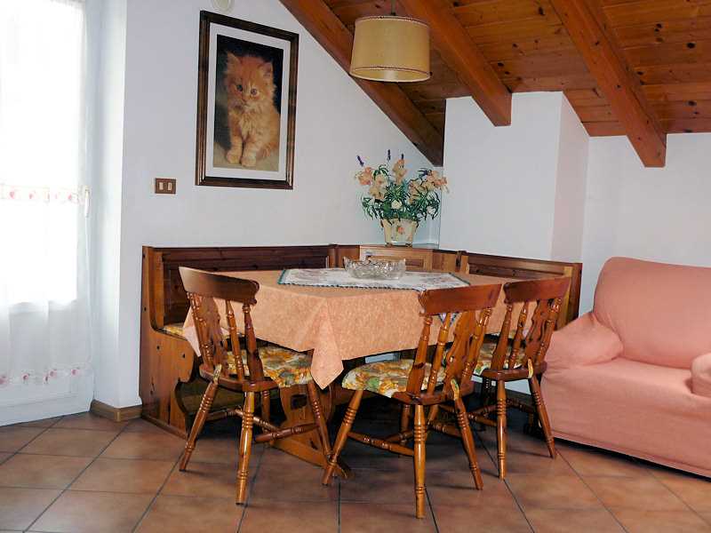 Appartamento Vacanze / Flat / Wohnung zu vermieten a Cavalese - Signora Vanzo Lucia - Via Cesure 11 - Tel: 0462342561