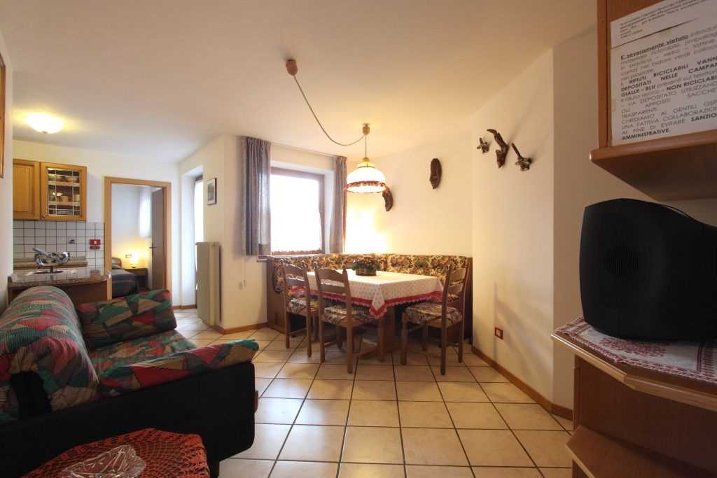 Appartamento Vacanze / Flat / Wohnung zu vermieten a Cavalese - Signora Sieff - Via Daiano 7 - Tel: 0462341188