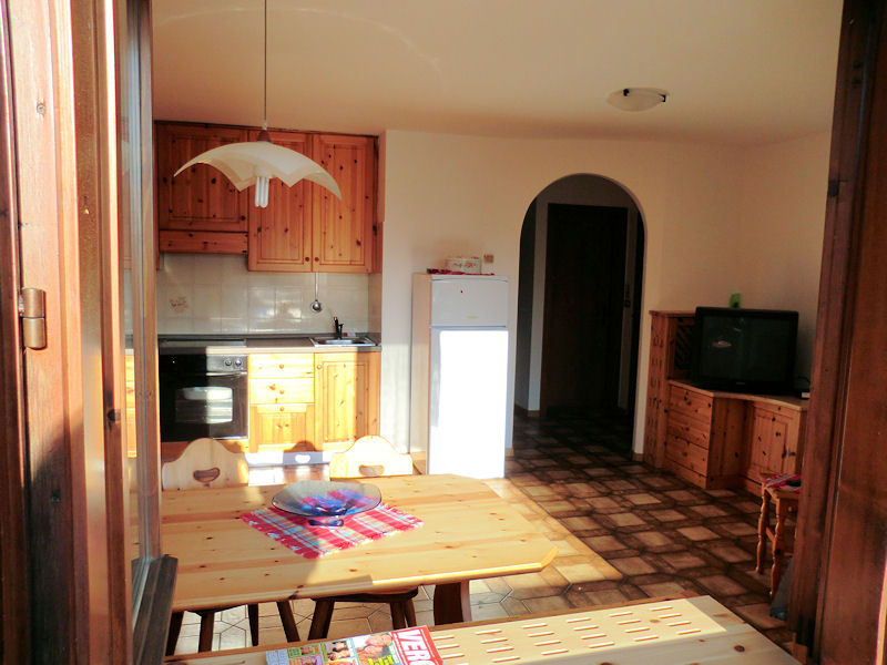 Appartamento Vacanze / Flat / Wohnung zu vermieten a Carano - Signora Sabrina - Via Coltura 31 - Tel: 0462342962