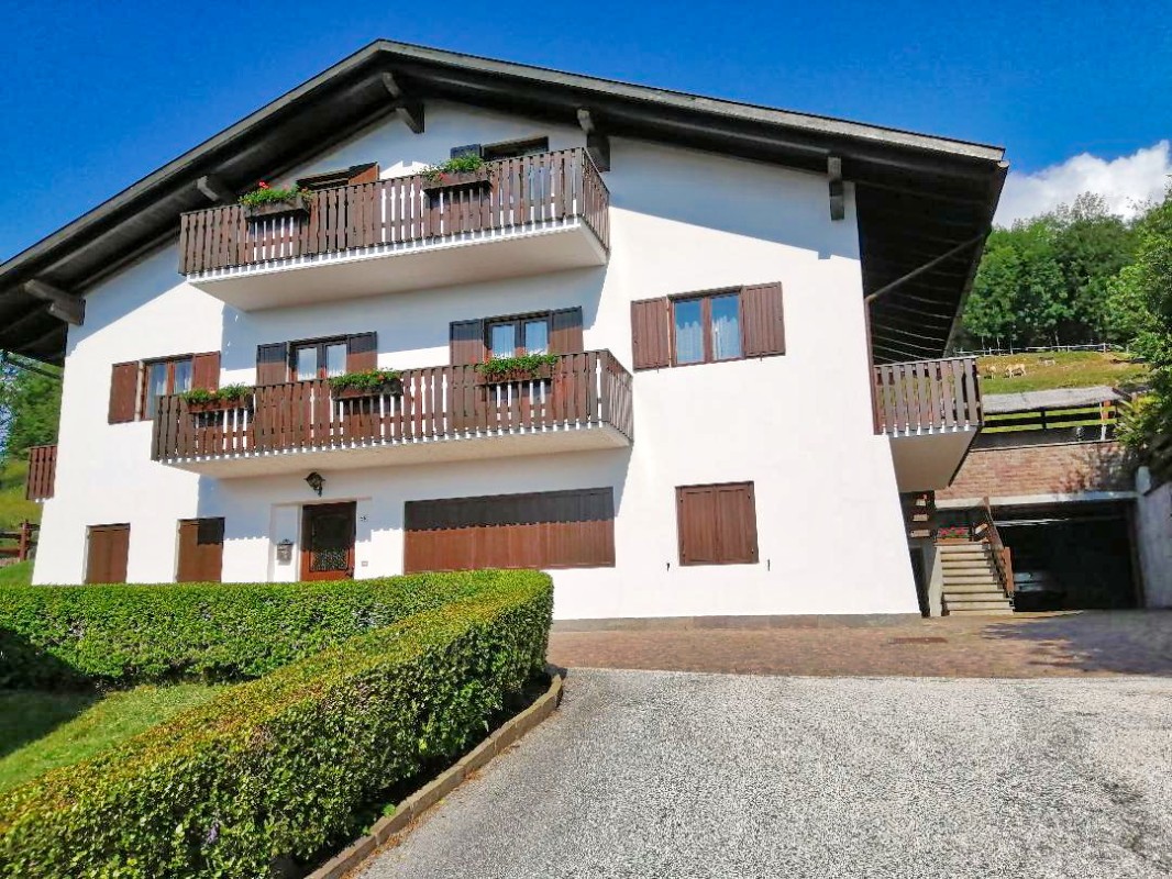 Appartamento Vacanze / Flat / Wohnung zu vermieten a Carano - Signor Renzo - Via Giovanelli 56 - Tel: 0461650410