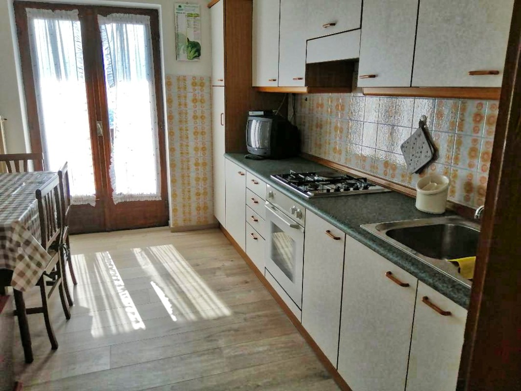 Appartamento Vacanze / Flat / Wohnung zu vermieten a Carano - Signor Renzo - Via Giovanelli 56 - Tel: 0461650410